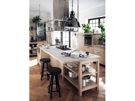 Sgabello Barstud con seduta in pelle con borchie di Scavolini