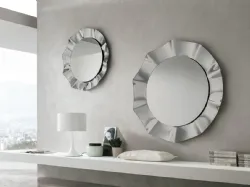 Specchio Osiride con cornice in vetro curvato di Target Point