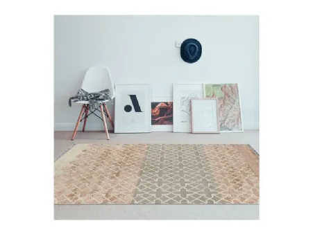 Tappeto con trame geometriche ispirate alla natura Palladium Philia Sand di Sirecom