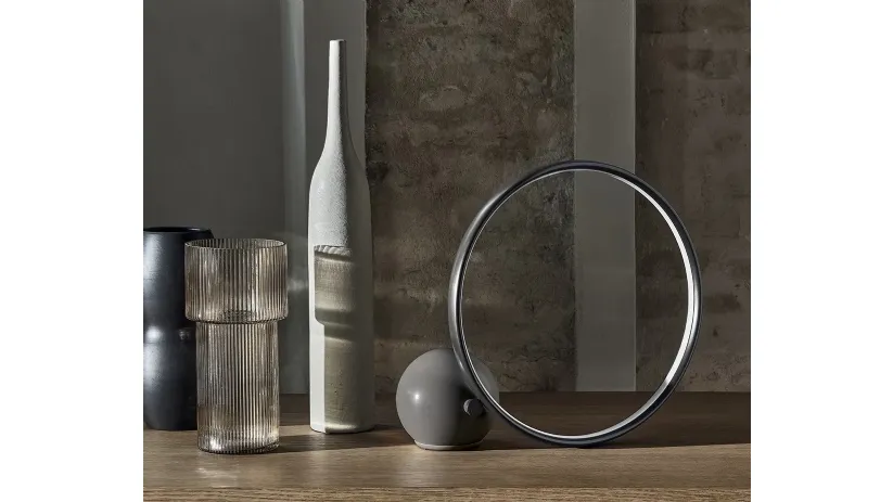 Lampada Circle da tavolo in acciaio laccato antracite di Bontempi