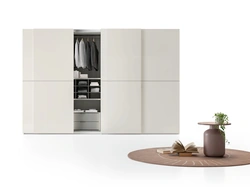 Armadio Ardecò Forte laccato lucido Platino di Spagnol Mobili