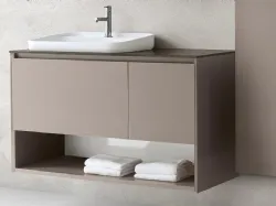 Mobile da Bagno sospeso in Fenix Rosa Colorado e top in gres porcellanato finitura basalt Spa 02 09 di Lavalle