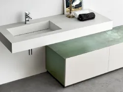 Mobile da Bagno a terra Via Veneto 01 09 in laccato Verde e Bianco Luna con piano in Tecnoril con vasca integrata di Lavalle