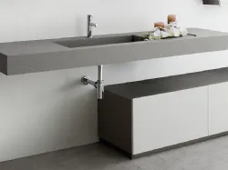 Mobile da Bagno a terra Via Veneto 01 10 in laccato Canna di Fucile e Bianco Luna con piano in Pietra Composita Spacco Grigio con vasca integrata di Lavalle