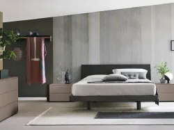 Letto con testiera Clio in legno rovere moka di Tomasella