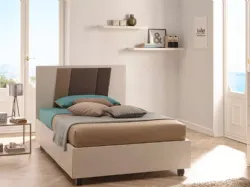 Letto comodo a una piazza e mezza in melaminico Betulla con testiera in tessuto SC121 di Moretti Compact