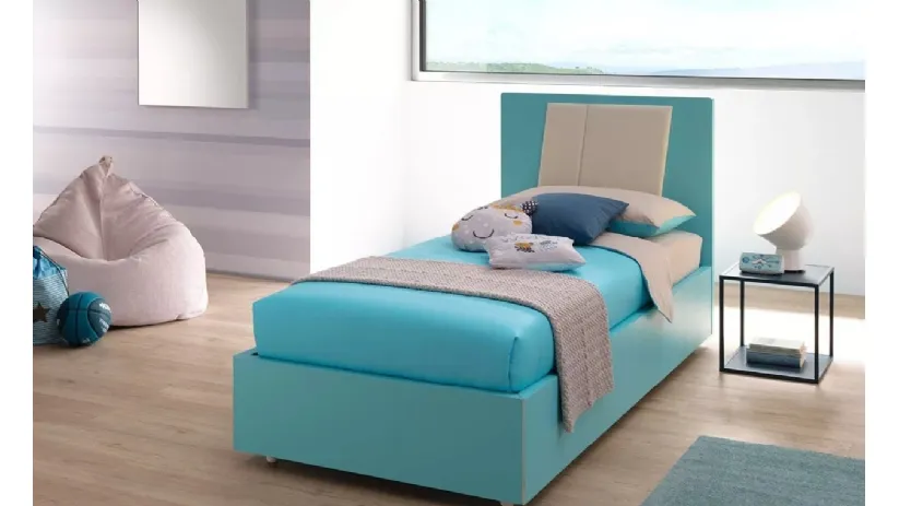 Letto con testiera SC115 in laccato Cielo con testiera Plane Ray con inserto in ecopelle di Moretti Compact