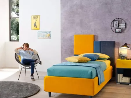 Letto di design in tessuto con testiera asimmetrica SC208 di Moretti Compact