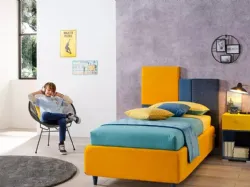 Letto di design in tessuto con testiera asimmetrica SC208 di Moretti Compact