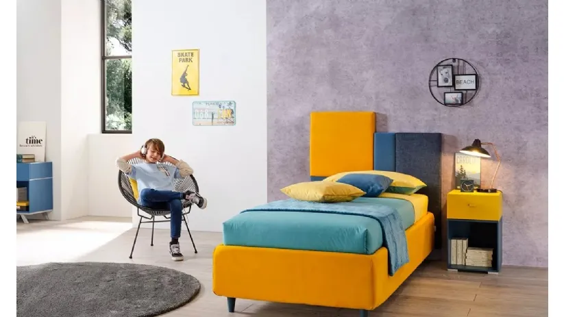 Letto di design in tessuto con testiera asimmetrica SC208 di Moretti Compact