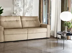 Divano lineare in tessuto Palace di Doimo Salotti