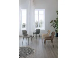 Sedia Detroit imbottita e interamente rivestita in tessuto Soft-Touch vintage di Target Point