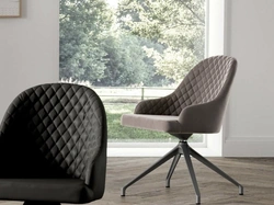 Sedia girevole Gilda di Ozzio