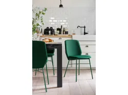 Sedia in tessuto con gambe in metallo Sibilla soft di Connubia