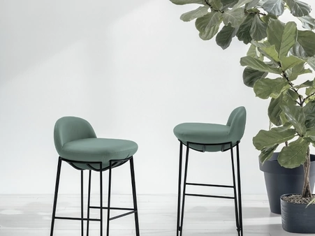 Sgabello di design Vovo Plus di Target Point