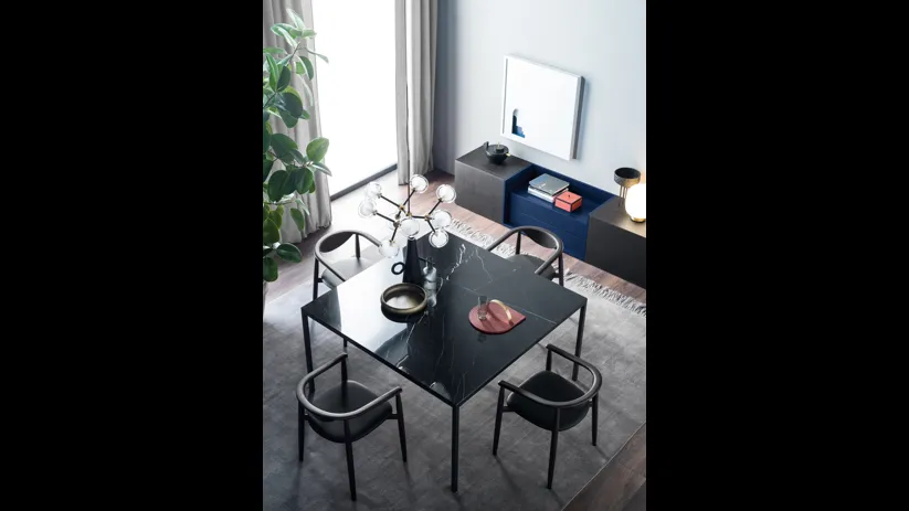 Tavolo quadrato Filo in Light Stone di Novamobili