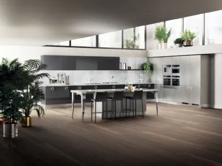 Cucina Classica Exclusiva in laccato lucido Grigio Ferro di Scavolini