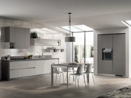 Cucina Moderna lineare Evolution in decorativo Frassino Elegance e laminato Pietra Grey di Scavolini