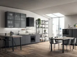 Cucina Moderna lineare Evolution in decorativo Grafite e Vetro Screen di Scavolini