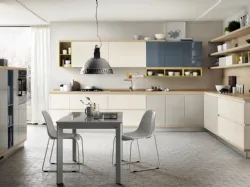 Cucina Moderna Foodshelf laccato Panna, Tortora e Blu Aviazione di Scavolini