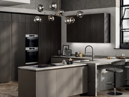 Cucina Moderna Liberamente Biomalta Argilla Agra e Rovere Carbone di Scavolini