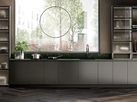 Cucina Moderna Motus in laccato effetto metallo Acciaio Scuro di Scavolini