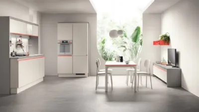 Cucina Moderna Dandy Plus Bianco con maniglia Rosso Corallo di Scavolini