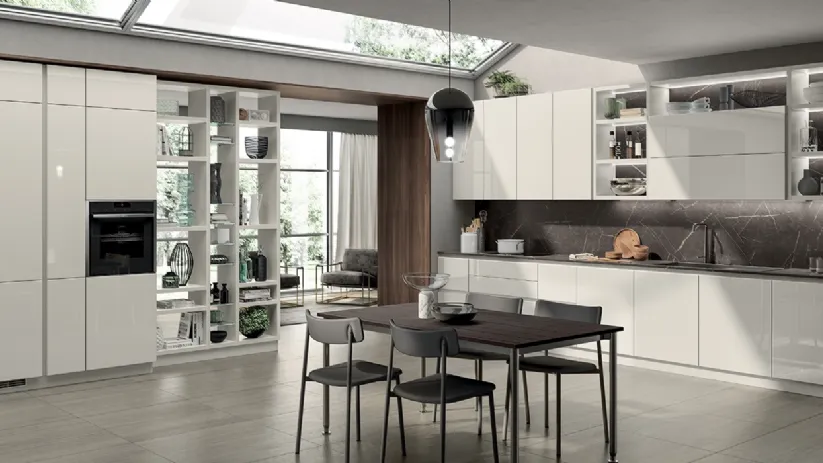 Cucina Moderna Liberamente in vetro Bianco Prestige e Bianco Puro di Scavolini