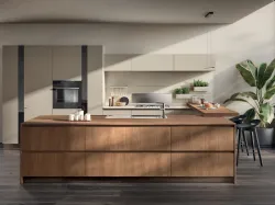 Cucina Moderna con isola e penisola Motus in Rovere Landscape e laccato opaco Visone di Scavolini