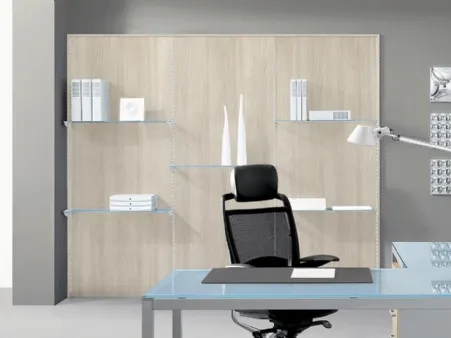 Parete Attrezzata in melaminico con mensole in vetro Boiserie Verticale di MobilOfficeFurniture