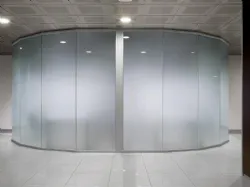 Parete divisoria curvata in vetro Siderplan G2 di MobilOfficeFurniture